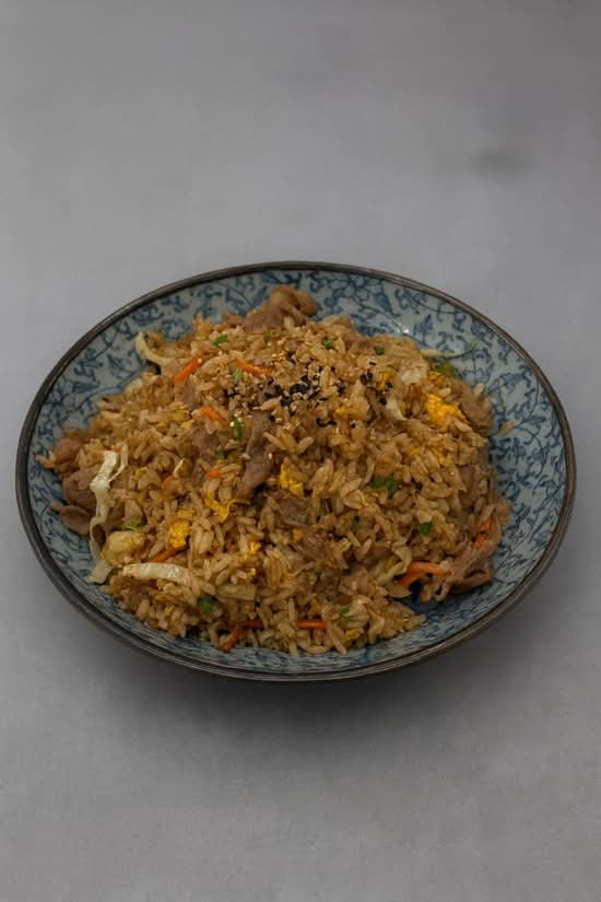 Lamb, Sesame, and Veggie Fried Rice (芝麻羊肉炒飯)